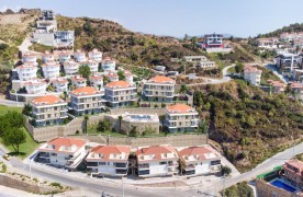 Kargıcak Alanya'da satılık eşyalı, deniz manzaralı 2+1 daire