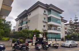 Denize Yürüme Mesafesinde Satılık 1+1 Daire - Alanya, Oba