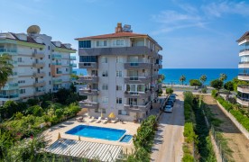 Kestel-Alanya'da ful eşyalı deniz manzaralı 1+1 daire.