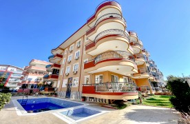 Plaja 200m Mesafede Satılık Eşyalı 4+1 Daire Alanya Oba